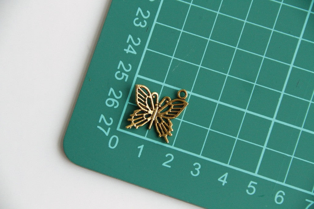 Charm - Butterfly, Antique Gold - KEY Handmade
 - 3