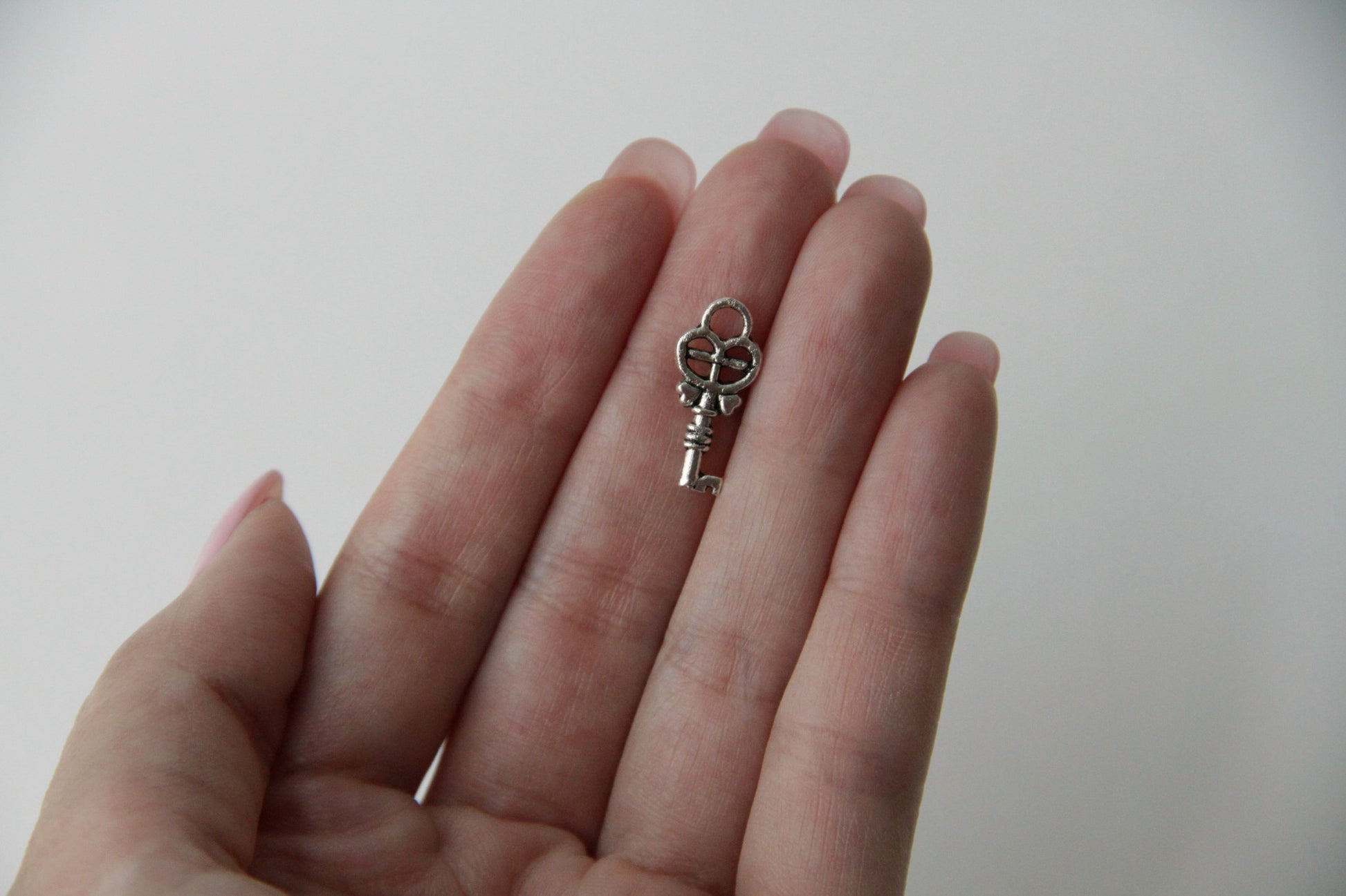 Charm - Heart Shape Key, Antique Silver - KEY Handmade
 - 2