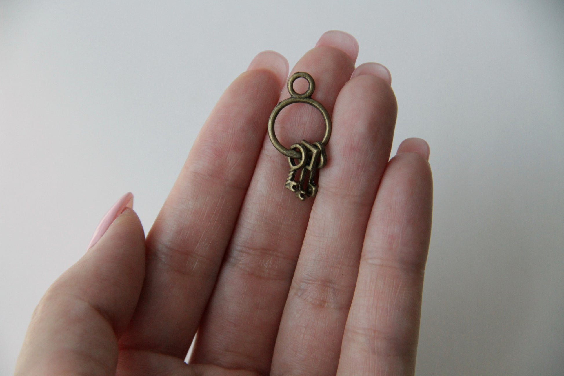 Charm - Chain of Keys, Antique Brass - KEY Handmade
 - 2