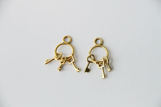 Charm - Chain of Keys, Antique Gold - KEY Handmade
 - 1