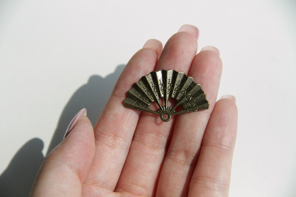 Charm - Oriental Fan, Antique Brass - KEY Handmade
 - 2