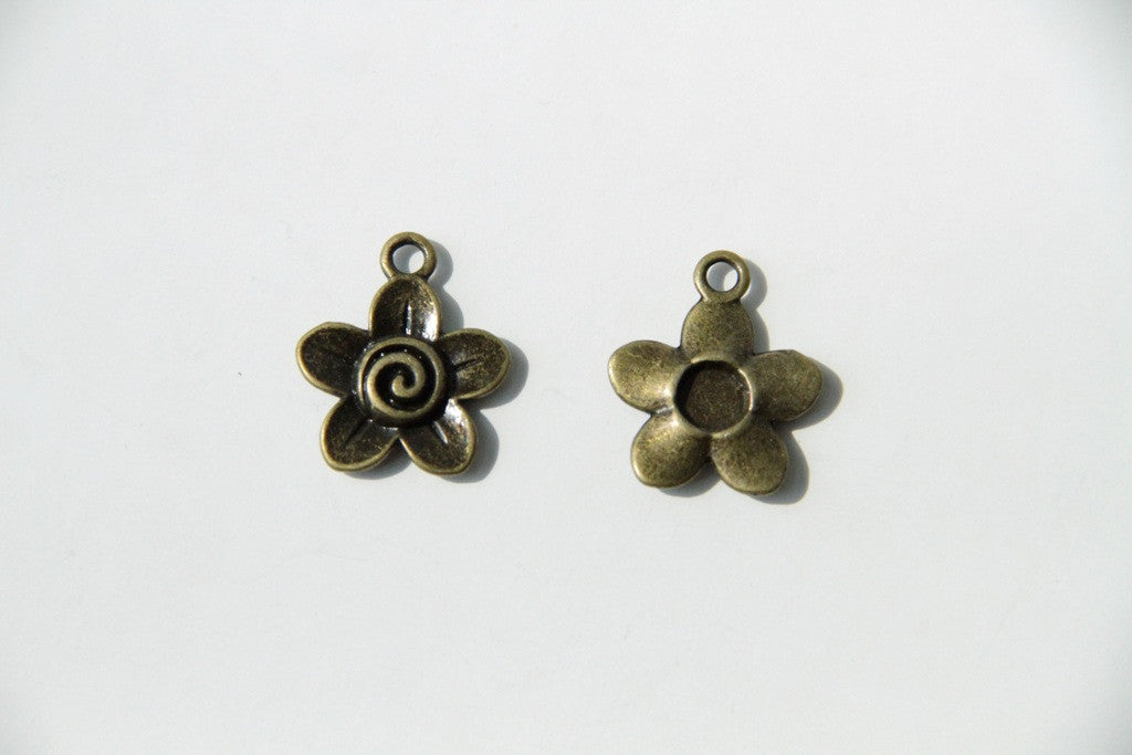 Charm - Flower, Antique Brass - KEY Handmade
 - 1