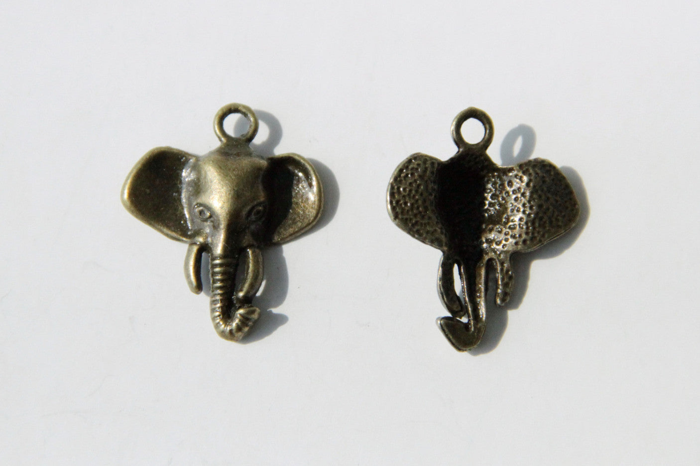 Charm - Elephant, Antique Brass - KEY Handmade
 - 1