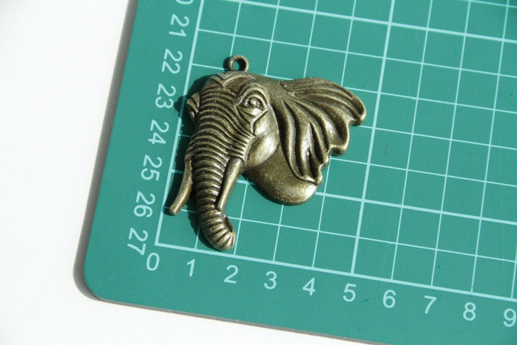Charm - Elephant, Antique Brass - KEY Handmade
 - 3