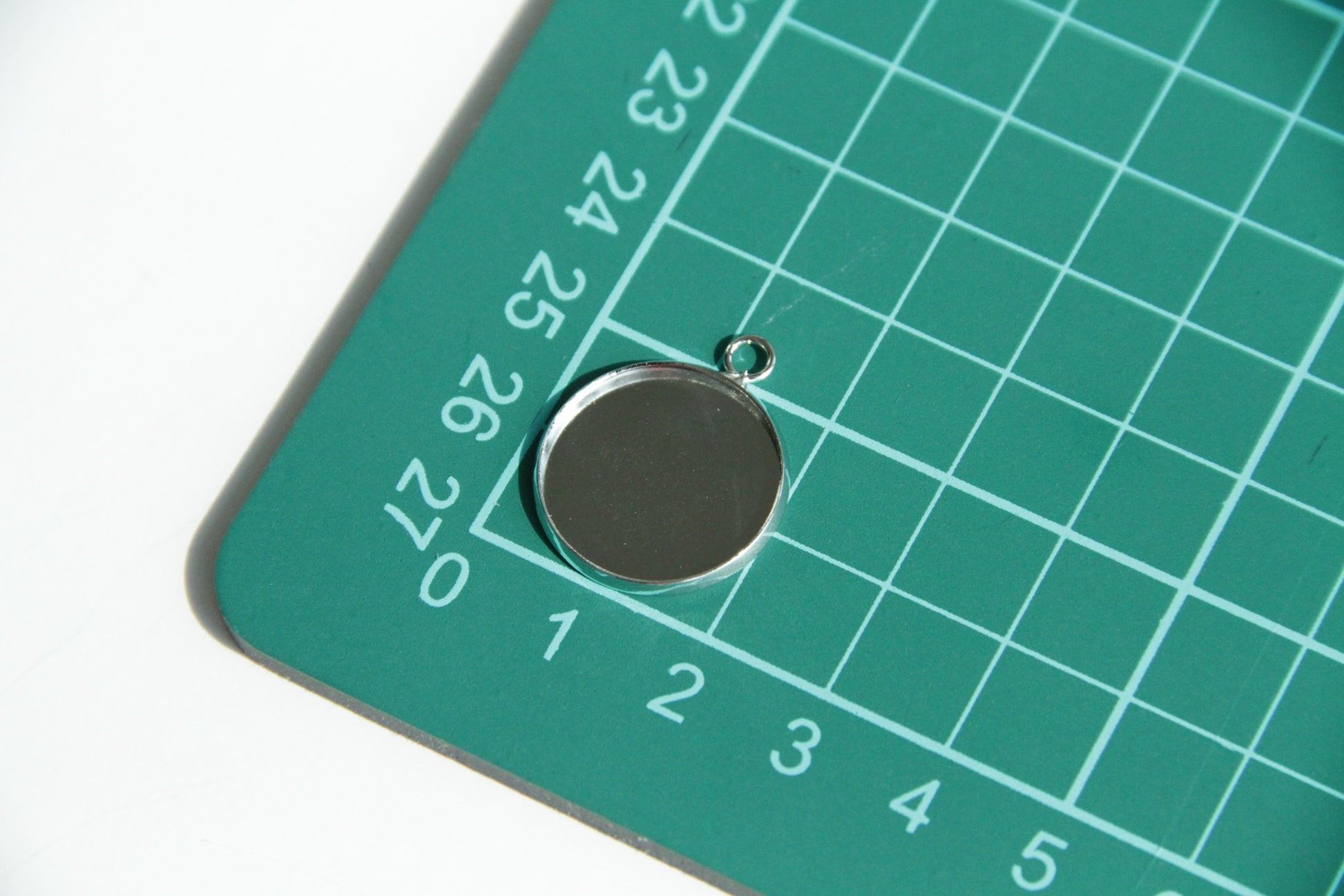 Cabochon Setting- 18mm, Blank Tray Pendant, Silver - KEY Handmade
 - 2