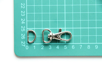 Wristlet Hardware - 1/2 inch, Swivel Hook and D Ring - KEY Handmade
 - 6