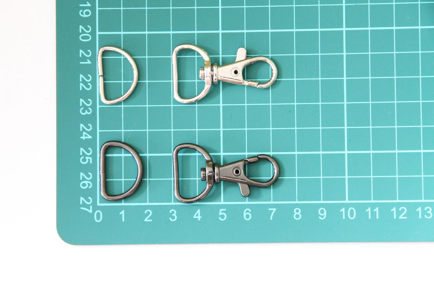 Wristlet Hardware - 3/4 inch, Swivel Hook and D Ring - KEY Handmade
 - 4