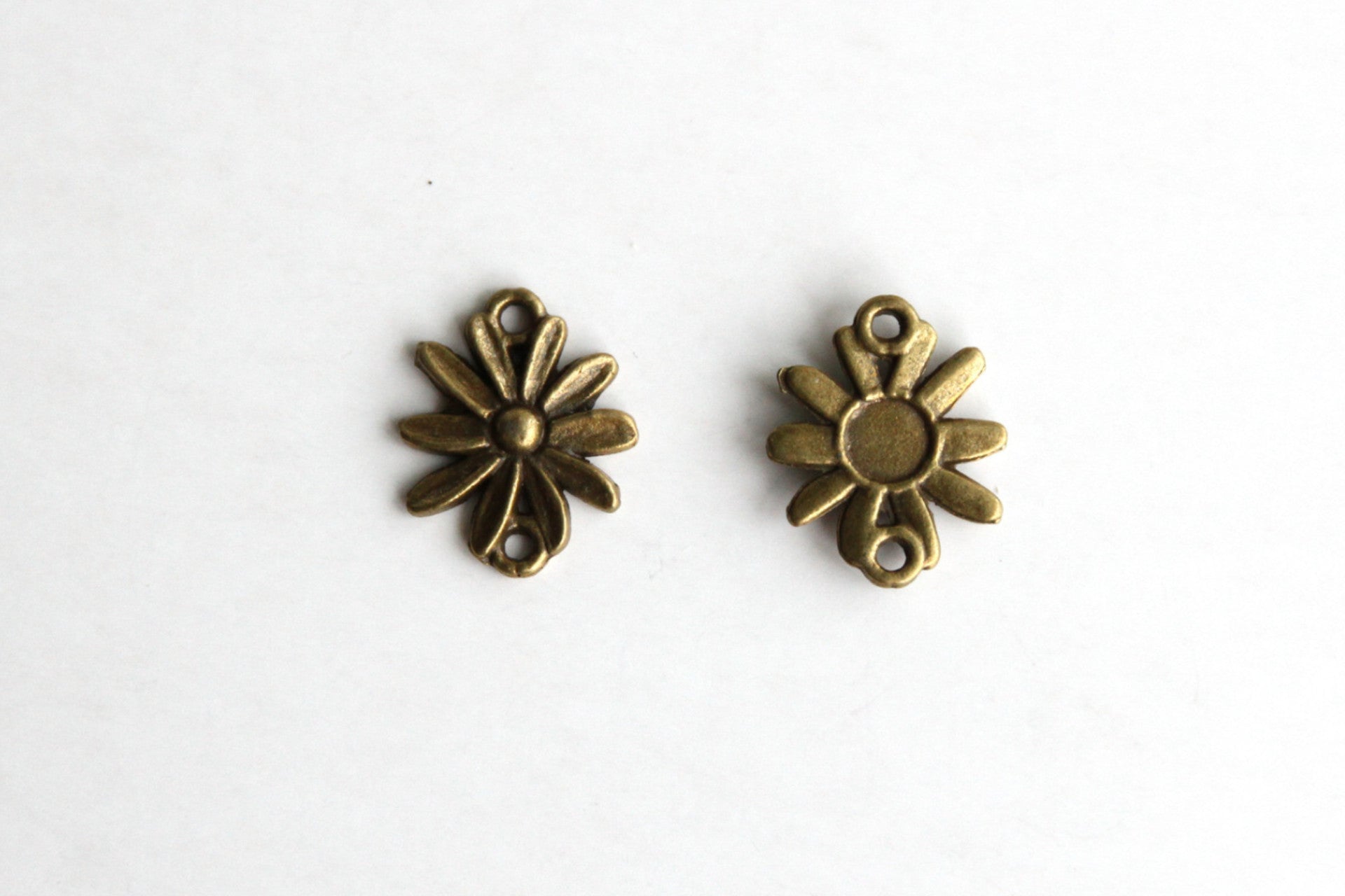 Connector - Sun Flower, Antique Brass - KEY Handmade
 - 1